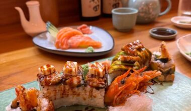 had yugen roll todayyy ~ spicy salmon sashimi at the back