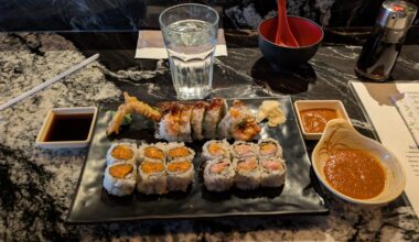 All for $13 😃 even got Miso soup included (it was already eaten tho)
