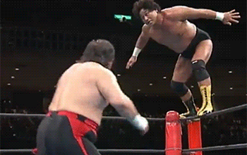 A spin kick catching Tenryu in mid-air. How cool was Hashimoto?