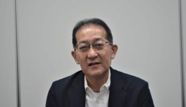 The president of Chateraise, a popular confectionery company hit by a series of scandals, has said it will "halt growth" and "freeze" new store openings to prioritize compliance