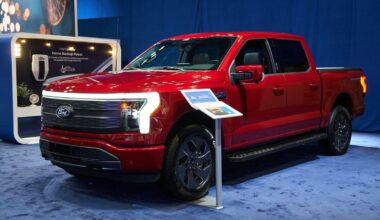 Trump Says Japan to Import Ford’s Huge F-150 Pickup Trucks