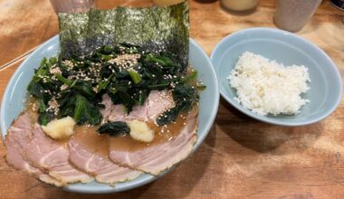 Iekei with extra chashu and spinach, dollops of grated ginger and garlic
