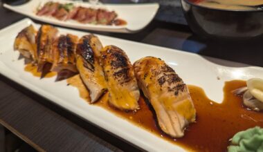 Why does Torched Salmon tastes sooooo good!