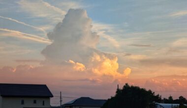 Clouds while walking the doggo