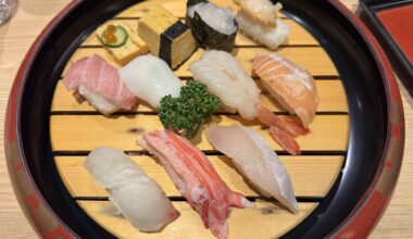 Identify the sushi