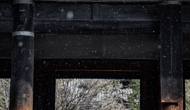 Snowing in Nanzen Ji - Kyoto