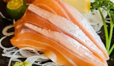 I used to hate this.. now I'm super inlove!! I can eat this and karaage everyday