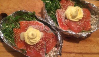 Grilled salmon in foil,Oven-baked scallops