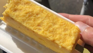 Freshly made tamagoyaki at tsukiji market. Only ¥100