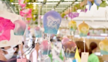Drawn by the sounds of coolness... "Wind Chime Market" at Kawasaki Daishi Temple, a summer tradition now in its 30th year