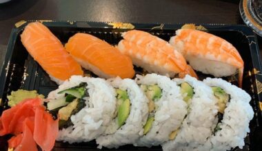a delicious day for sushi 🍣