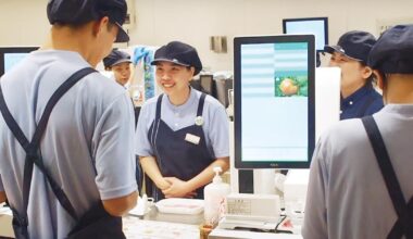 MOS recruits Vietnamese store manager candidates for the first time through its unique training program