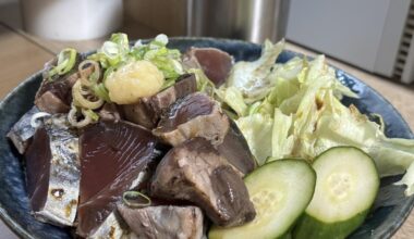 Bonito tataki rice bowl, salad, lightly pickled cucumber!