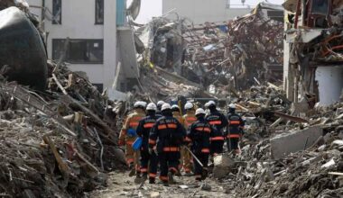 Three major earthquakes on the magnitude of 3/11 are predicted to occur in Japan in the Tokyo, Shikoku and Chubu regions, and the probabilities are increasing. There is also a possibility the earthquakes could occur together, creating an epicenter stretching from Tokyo to Kyushu