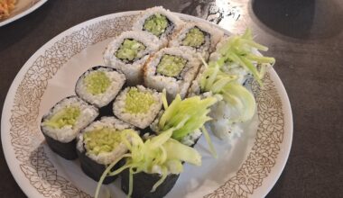 No skimpy kappa rolls for me. I like them full!