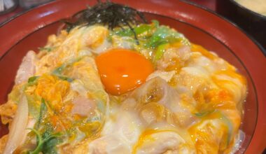 Oyakodon lunch for ¥850 in Osaka