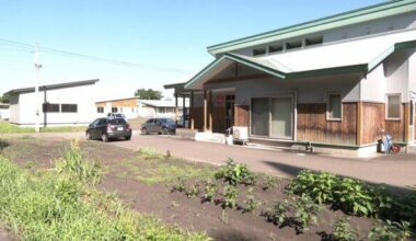 A 73-year-old woman was attacked by a bear and found unconscious, bleeding and lying on the ground. She may have encountered a bear while throwing away her garbage. Security camera footage shows her being attacked by the animal [Akita pref]