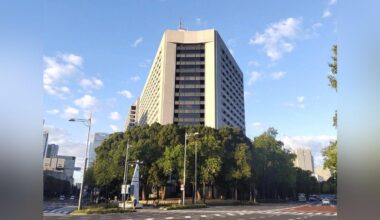 Four Japanese men arrested for livestreaming obscene acts on one of the world's largest overseas adult websites. Made over 100 million yen in viewing fees