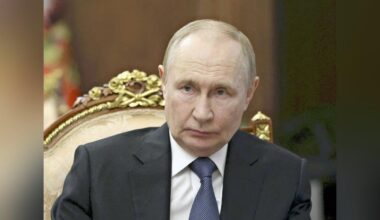 Putin claims that "Japanese militarism is making a comeback" in a Xinhua News Agency written interview