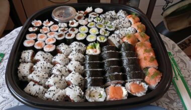 Delicious sushi delivery for 318zł (~75€) from Kami Sushi in Silesia, Poland