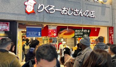 Rikkuro cheesecake bakery in Osaka (eeeh, was it good?)