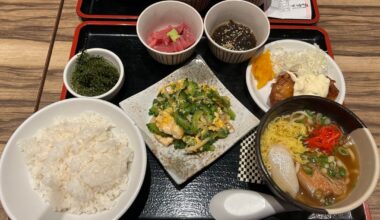 A really unique meal, Okinawa set platter with sea grapes and bitter gourd!