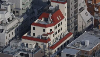 The Tokyo District Court has approved a provisional seizure of land belonging to the former Unification Church headquarters, based on claims made by former followers.