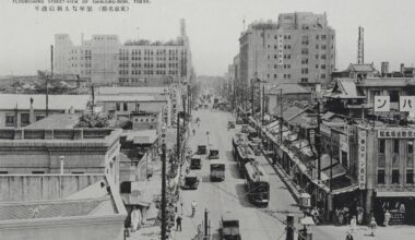 Shinjuku Ōdōri (新宿大通り) during the early 1920s, when it still had railway.
