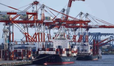 Japan’s Factory Activity Shrinks on Falling Export Orders, PMI Shows