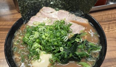 Tiny hole in the wall ramen shop in ueno 1,100¥ (7.40$)
