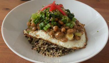 Nattō on Quinoa (cooked with hondashi)