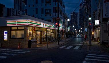 7-11, Southern Tokyo [#3672] [OC]