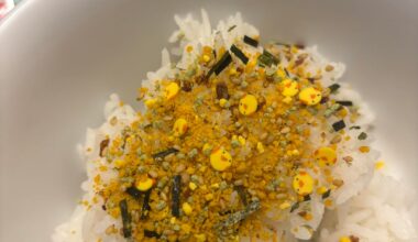 Furikake with chicken shaped flakes 😭😭😭❤️