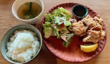 Lunch today was 1000 yen Daisen Karaage in Tottori prefecture