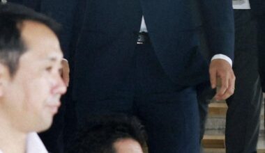 Farm minister Koizumi tells supporters he will run to lead Japan's ruling LDP