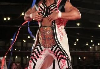 Tanahashi should come out with the IWGP v4 belt 'Final Burning Kobashi' style for his final entrance in the Tokyo Dome