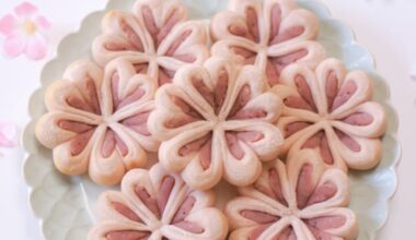 I made Sakura Anpan (Japanese Cherry Blossom Buns)