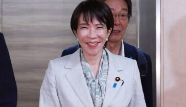 New York yen hits 152 yen range for first time in eight months, lowest against euro