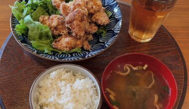 [Homemade] karaaage, miso soup and rice