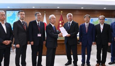 Editorial: Defense Ministry panel report undermines Japan's pacifist principles