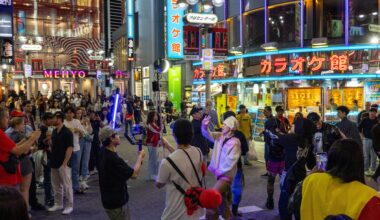 Does anyone recognize this music artist?