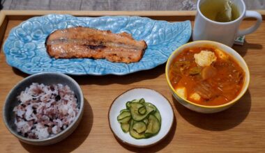 salmon frames because salmon is expensive..