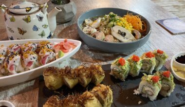 I will admit that I love crab sushi.