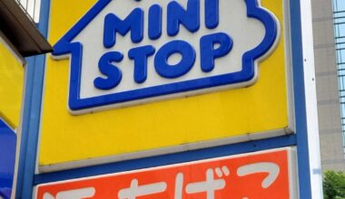Store owner regrets 'slave contracts' with major Japanese convenience store chain Ministop