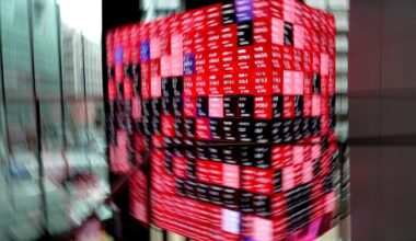 Stock futures plummet as Komeito end coalition with LDP