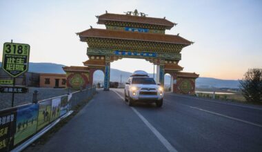 Japanese cars, Which once dominated the Chinese market, are now in freefall. Nissan and Honda have closed factories, and even Toyota is starting to show weakness. Cheap electric cars from new Chinese companies like BYD are eating up market share.