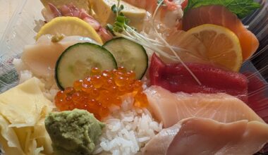 Chirashi bowl
