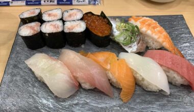 An unexpected hole-in-the-wall conveyor belt sushi restaurant. Beef bowl Matsuya sushi bar. SushiMatsu in Kamata