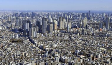 If a "worst case scenario" earthquake hit Tokyo an estimated 18,000 would die and there would be 83 trillion yen in damages. However the death toll estimate has dropped by 5000 and damage by 12 trillion yen since 2013 due to progress in earthquake-proof homes and fire prevention