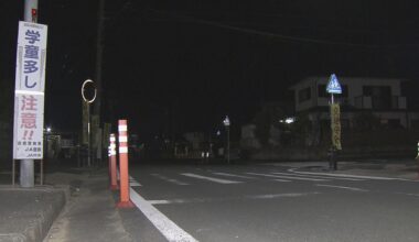 A 79-year-old man was arrested for allegedly hitting and running a 6-year-old first-grade girl with his car at an intersection without traffic lights in Toyohashi City, Aichi Prefecture. He denied the charges.